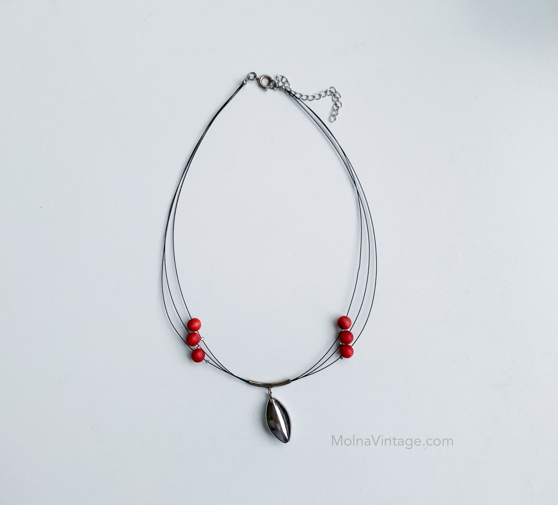 Lingonberry beads wooden necklace metal pendant | Aarikka Finland | Molna Vintage