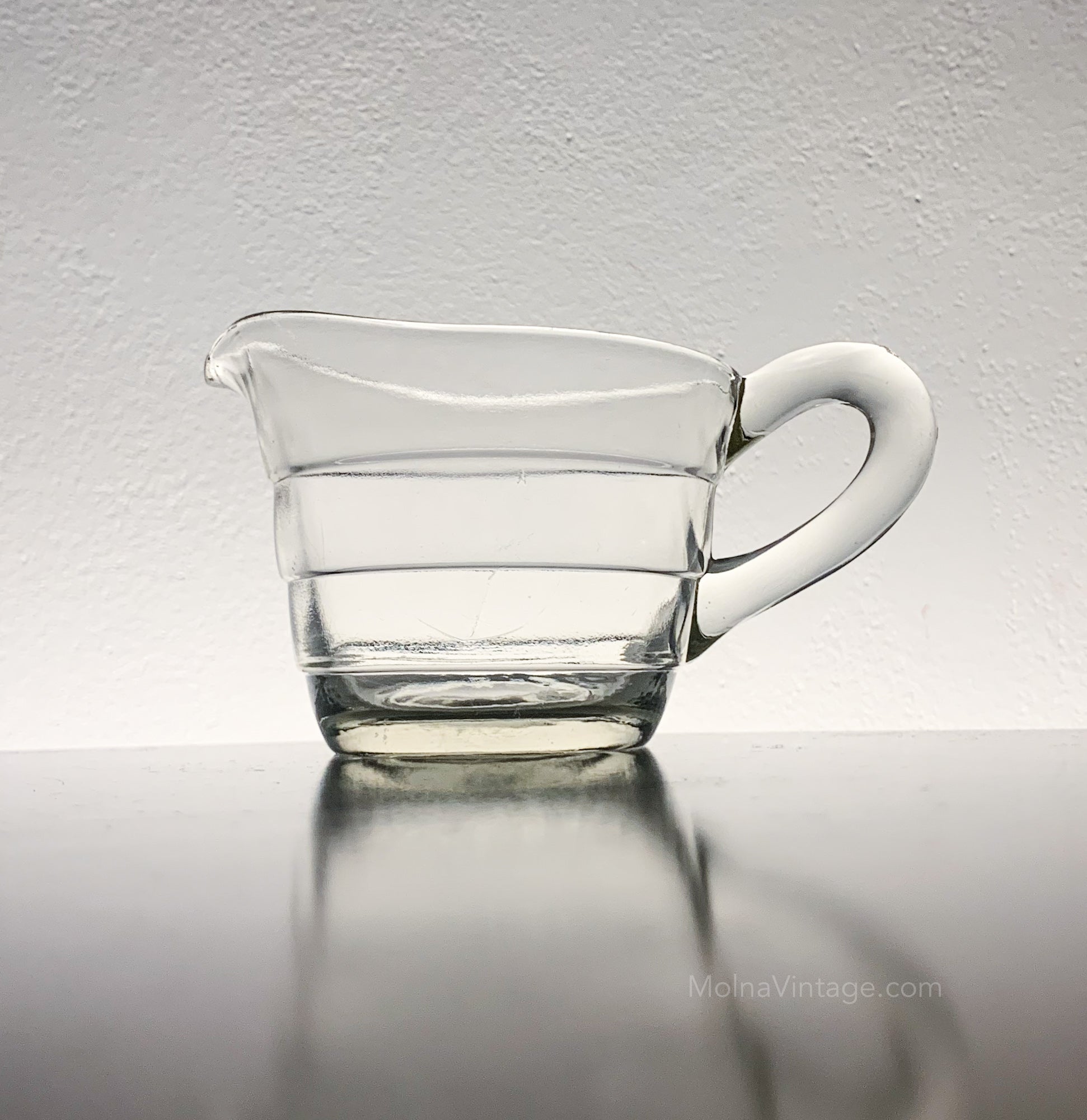 Maininki glass creamer saucer | Goran Hongell Karhula | Molna Vintage