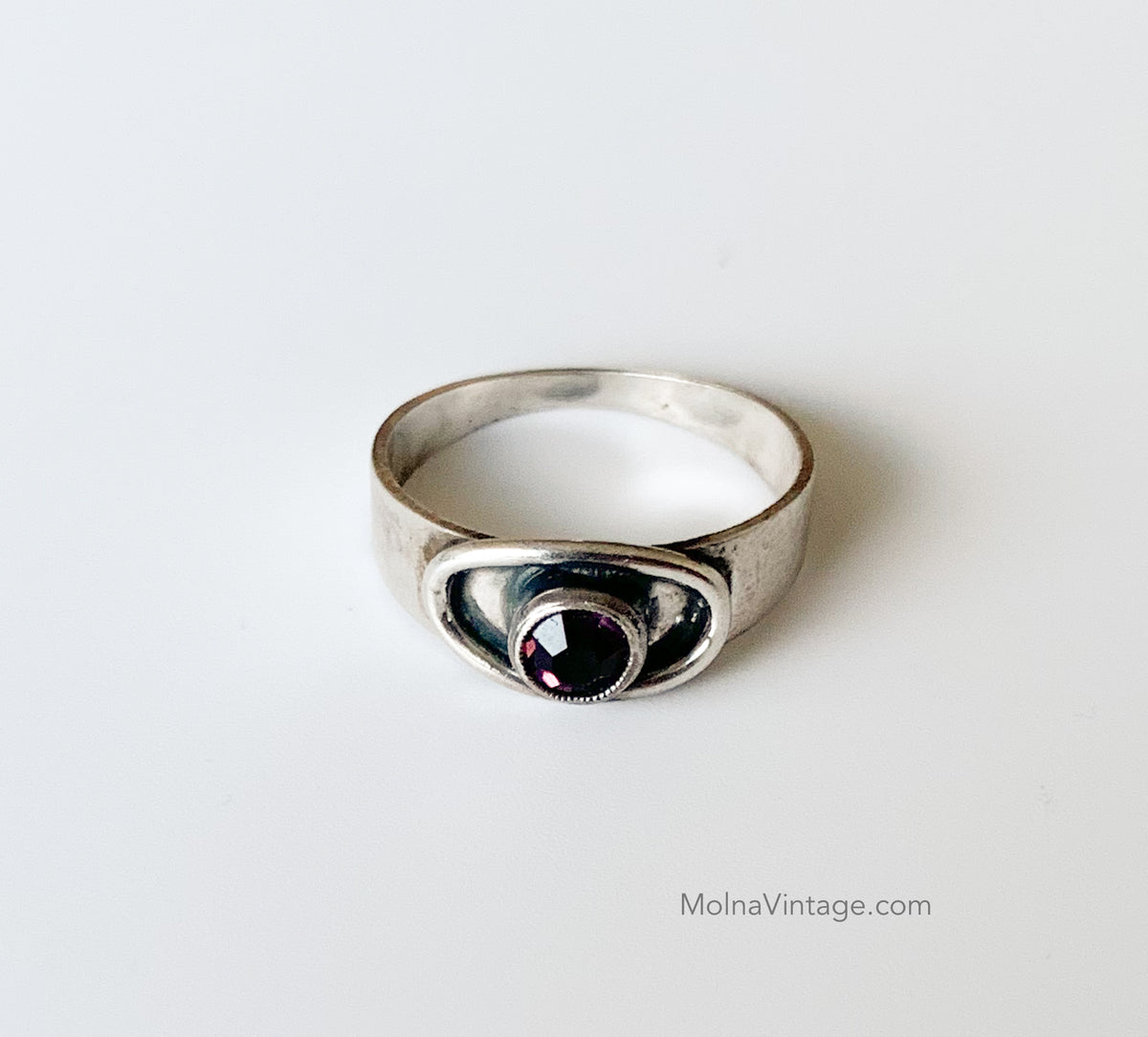 Modernist Silver Ring Amethyst | Erik Granit | Molna Vintage