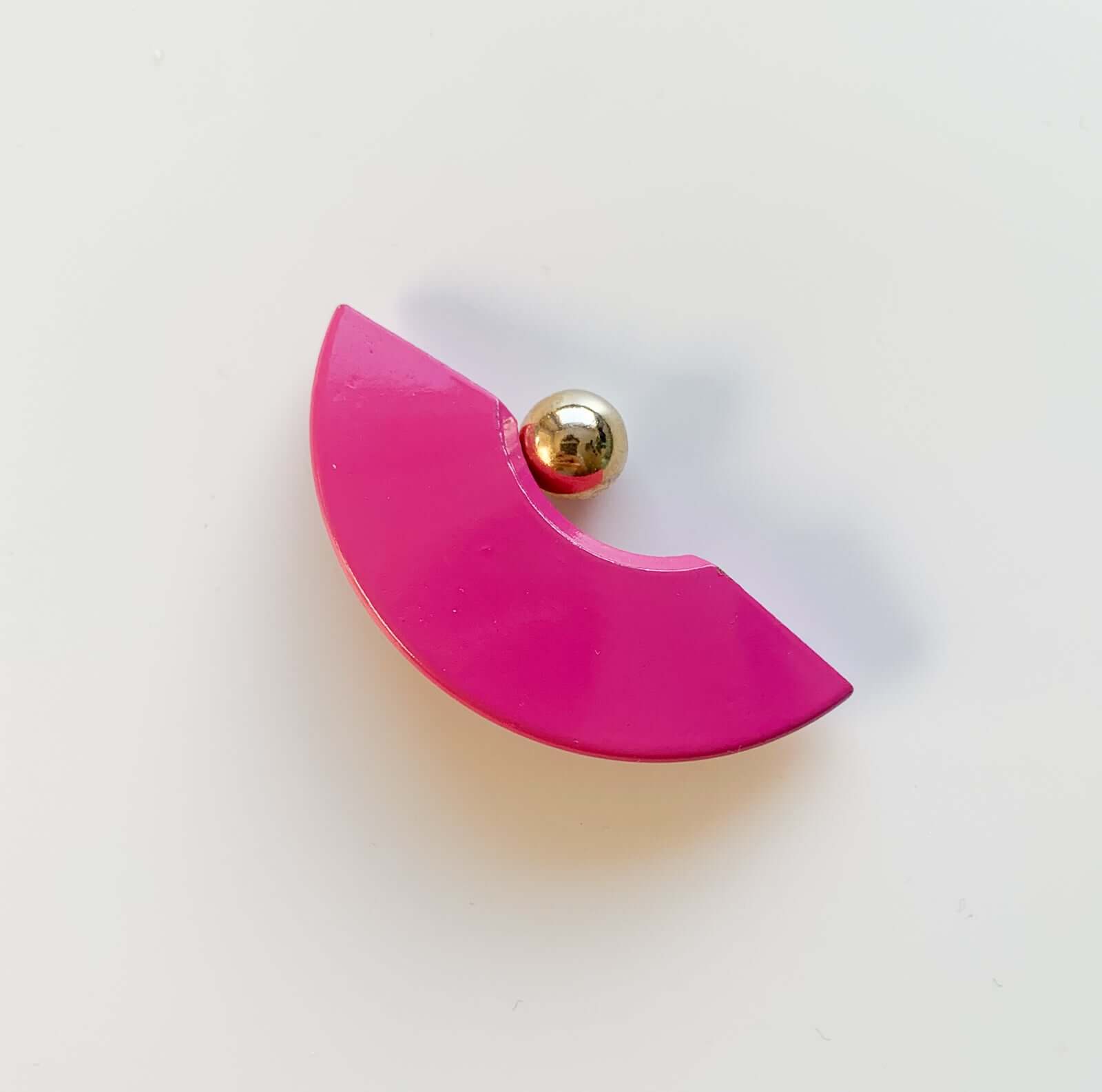 Pink crescent moon | Wood Brooch Aarikka Finland | Molna Vintage