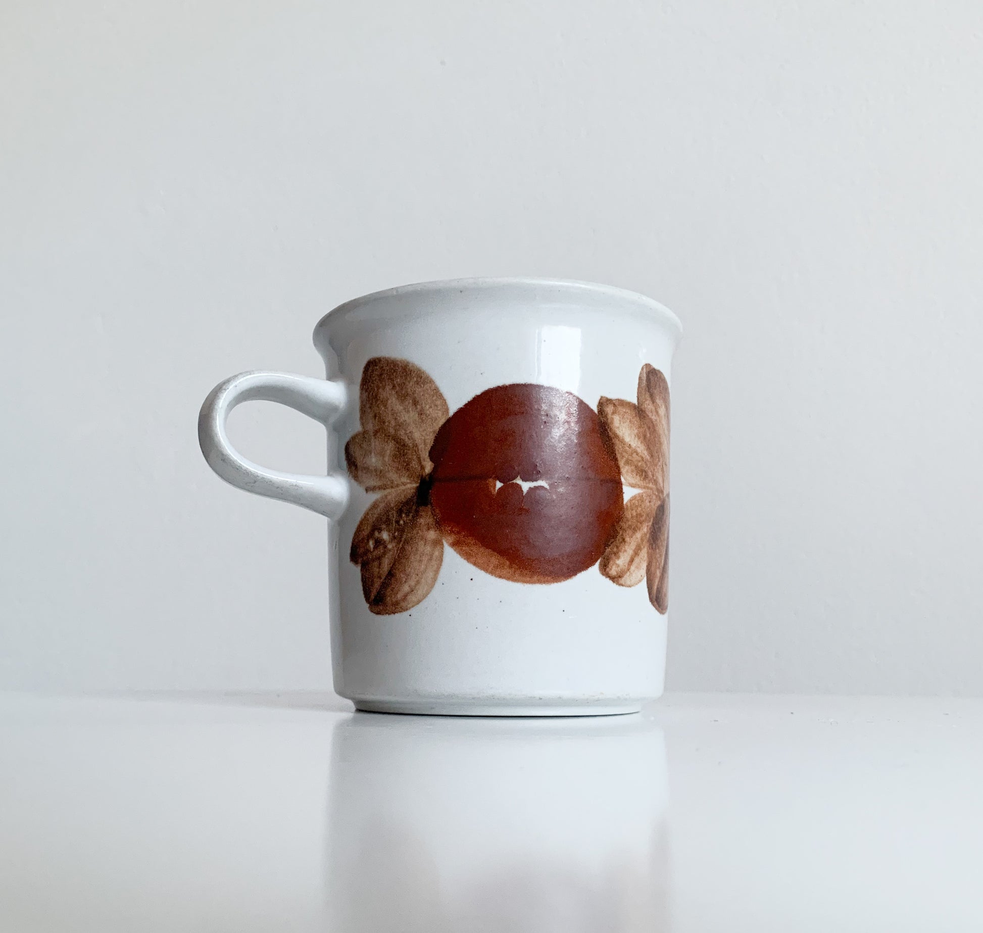 Rosmarin Ulla Procope Cocoa Cup | Arabia Finland | Molna Vintage