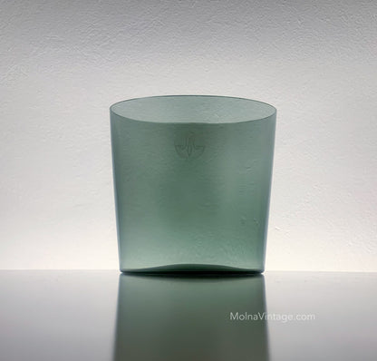 SH142 Grey Glass Vase | Saara Hopea Nuutajarvi | Martat | Molna Vintage