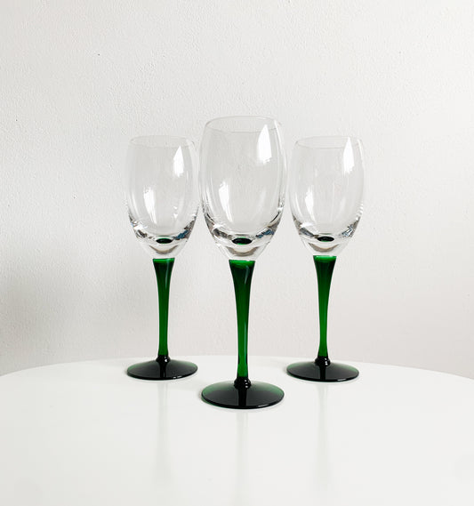 Saara Hopea Nuutajarvi | wine glass Traviata | 1960s | Molna Vintage