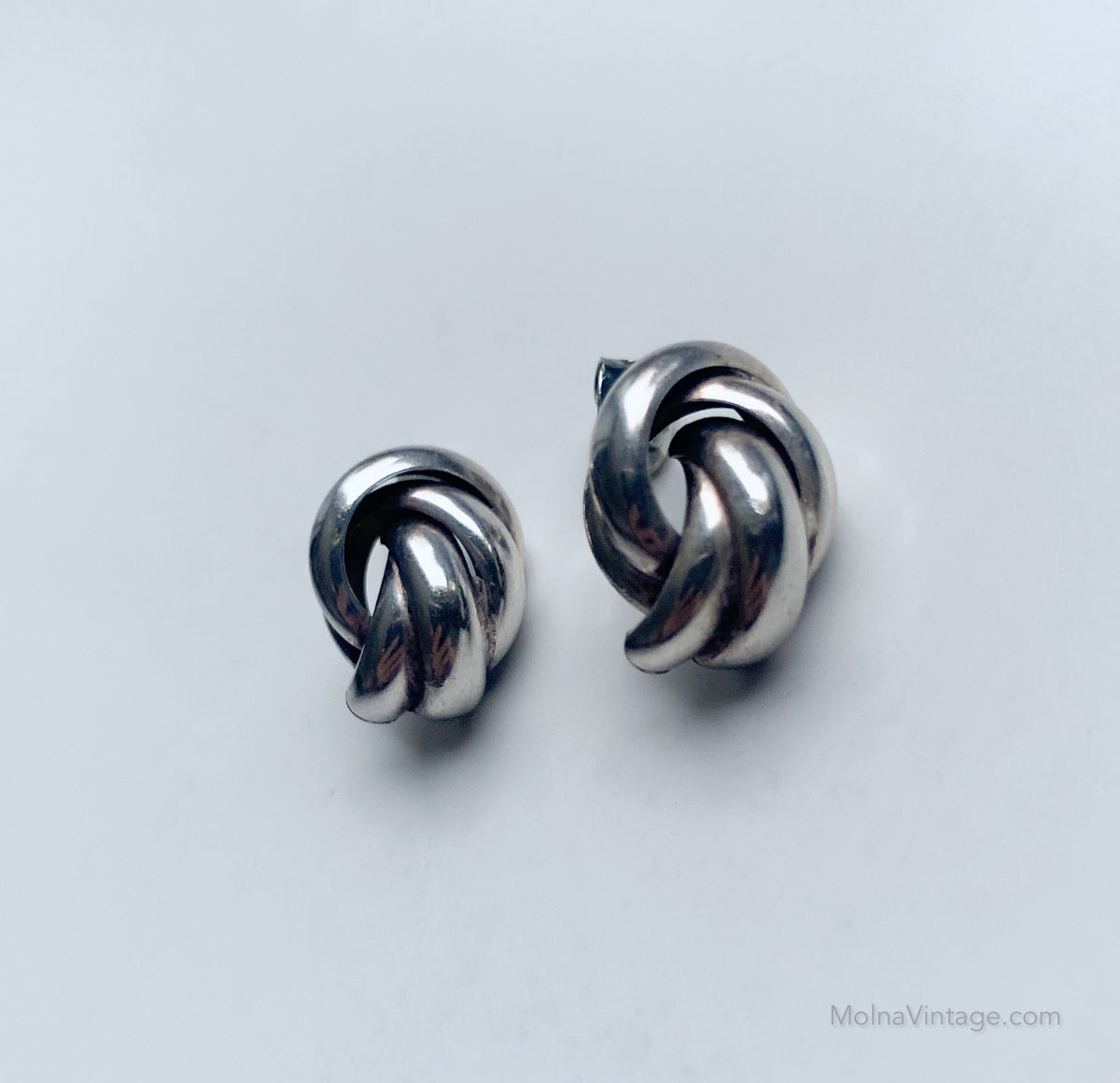 Silver Love Knot Earrings | Molna Vintage