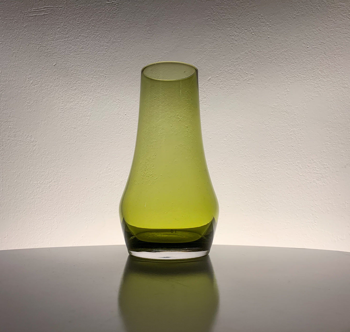 Tamara Aladin Riihimaen Lasi | Art Glass Vase 1374 olive | Molna Vintage