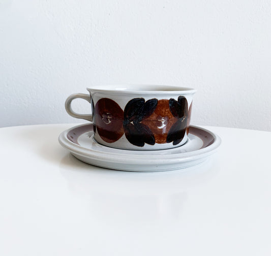 Ulla Procope Arabia Finland | Rosmarin cup hand painted | Molna Vintage