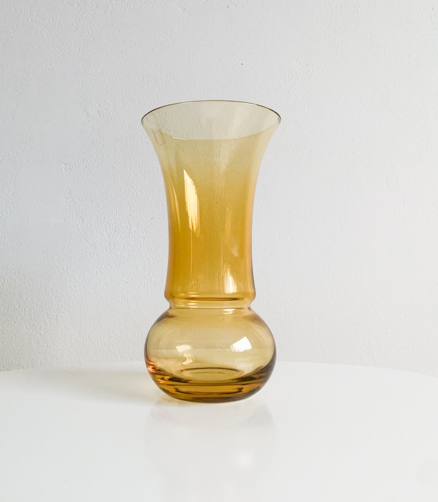 Vintage Riihimaen lasi Sirkka vase amber | Tamara Aladin | Molna Vintage