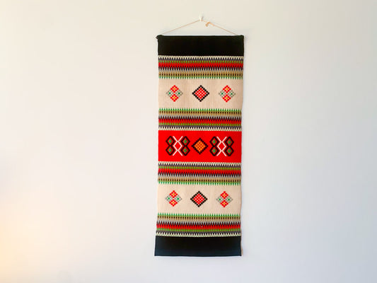 Vintage rug natural wool carpet raanu Karelian Nordic colors