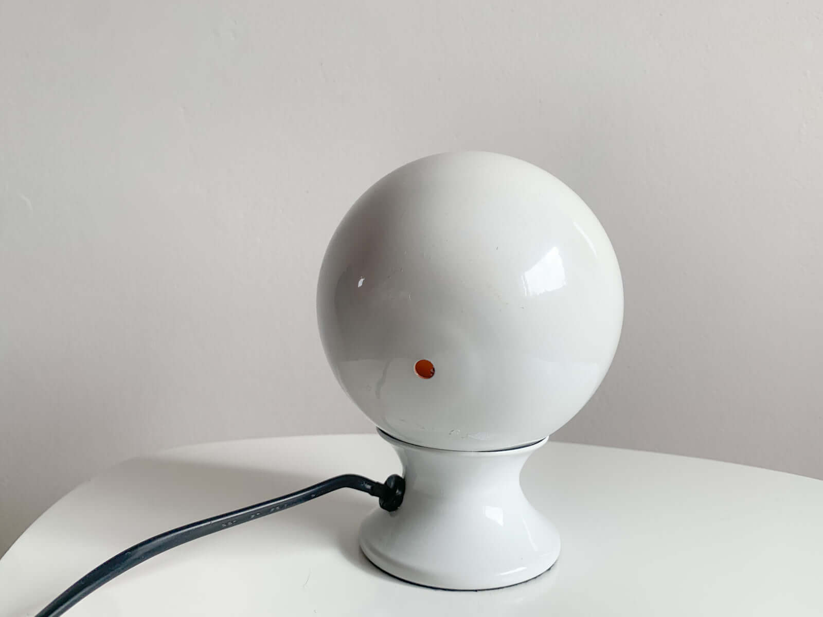 Vintage table lamp round shape, white and orange