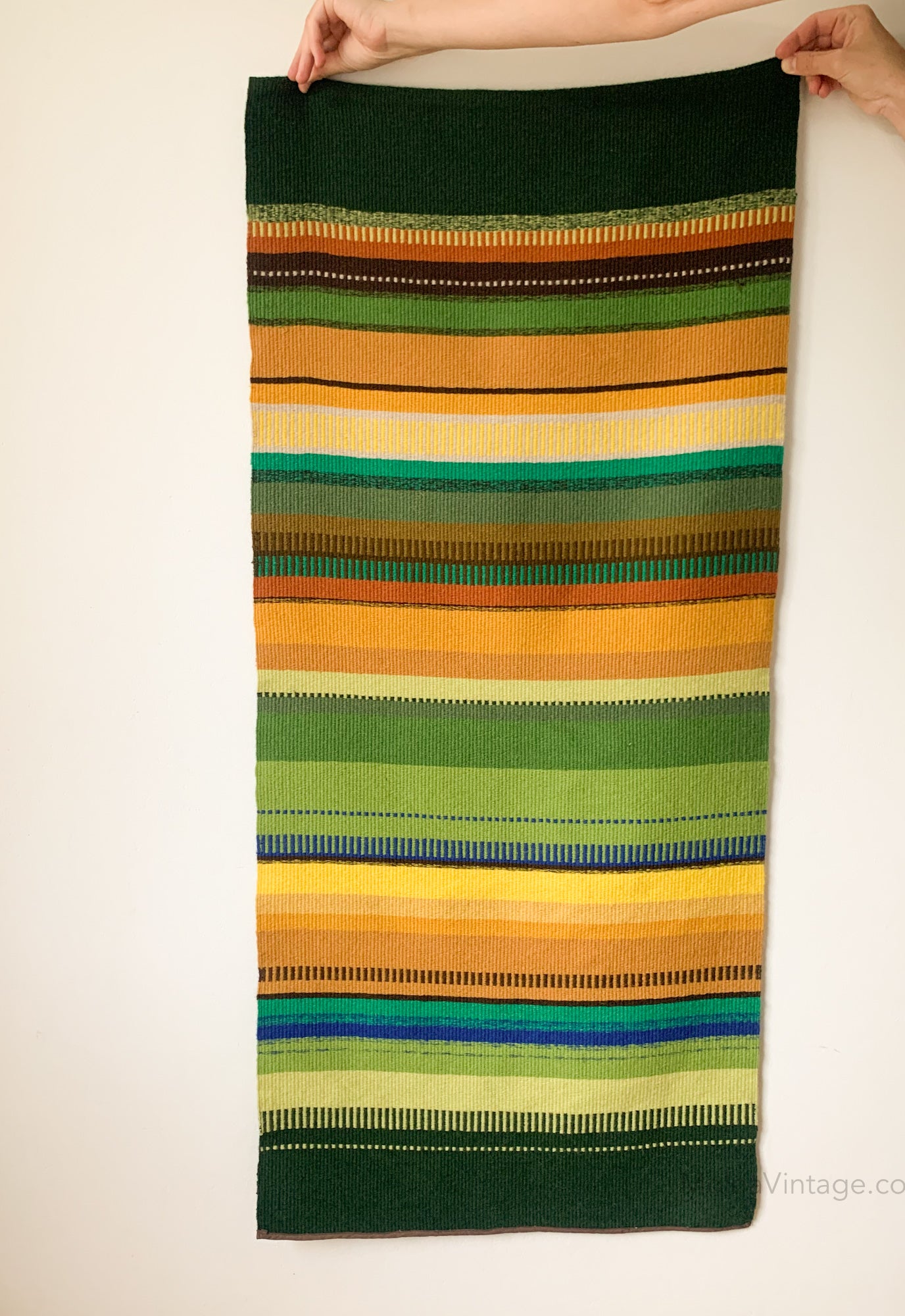 Wall Textile Raanu Wool Tapestry | Green Color | Molna Vintage